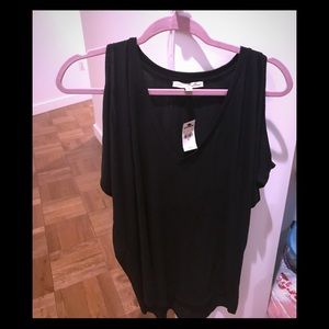 Express One Eleven Solid Cold Shoulder London Tee